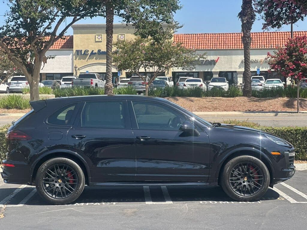 2016 Porsche Cayenne GTS - Photo 5