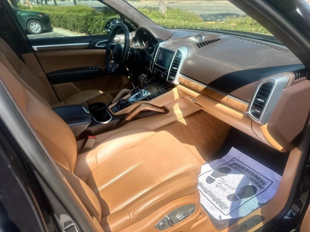 2016 Porsche Cayenne GTS - Photo 14