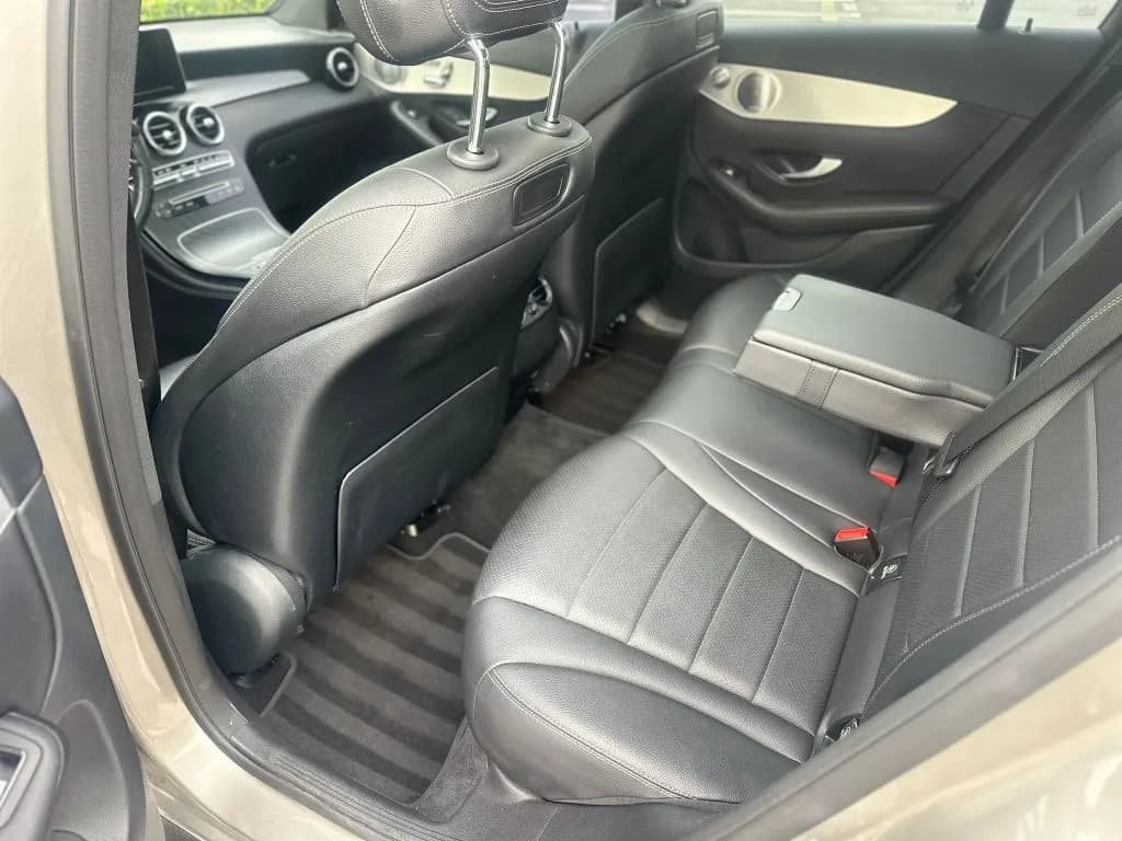 2019 Mercedes-Benz GLC 11