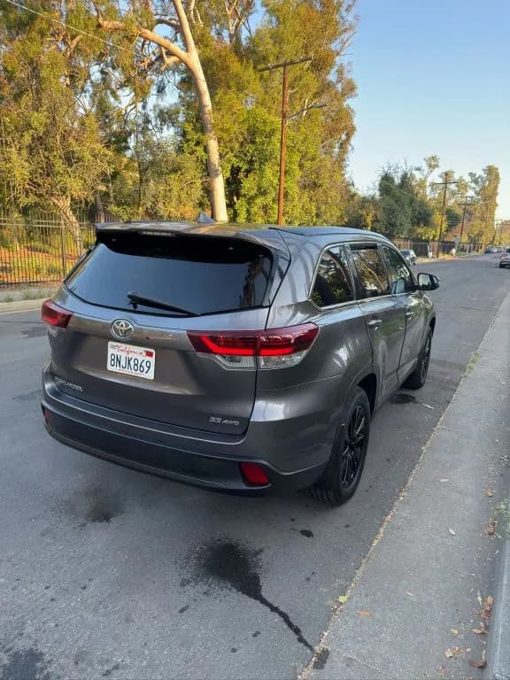 2019 Toyota Highlander SE - Photo 6