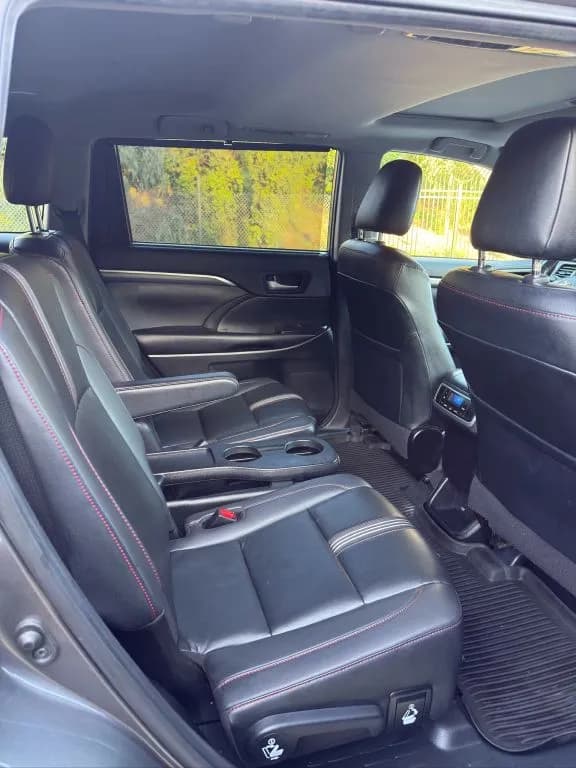 2019 Toyota Highlander SE - Photo 8