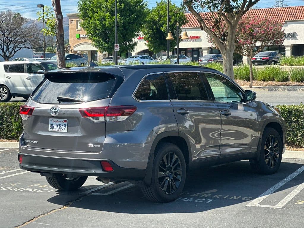 2019 Toyota Highlander SE - Photo 5