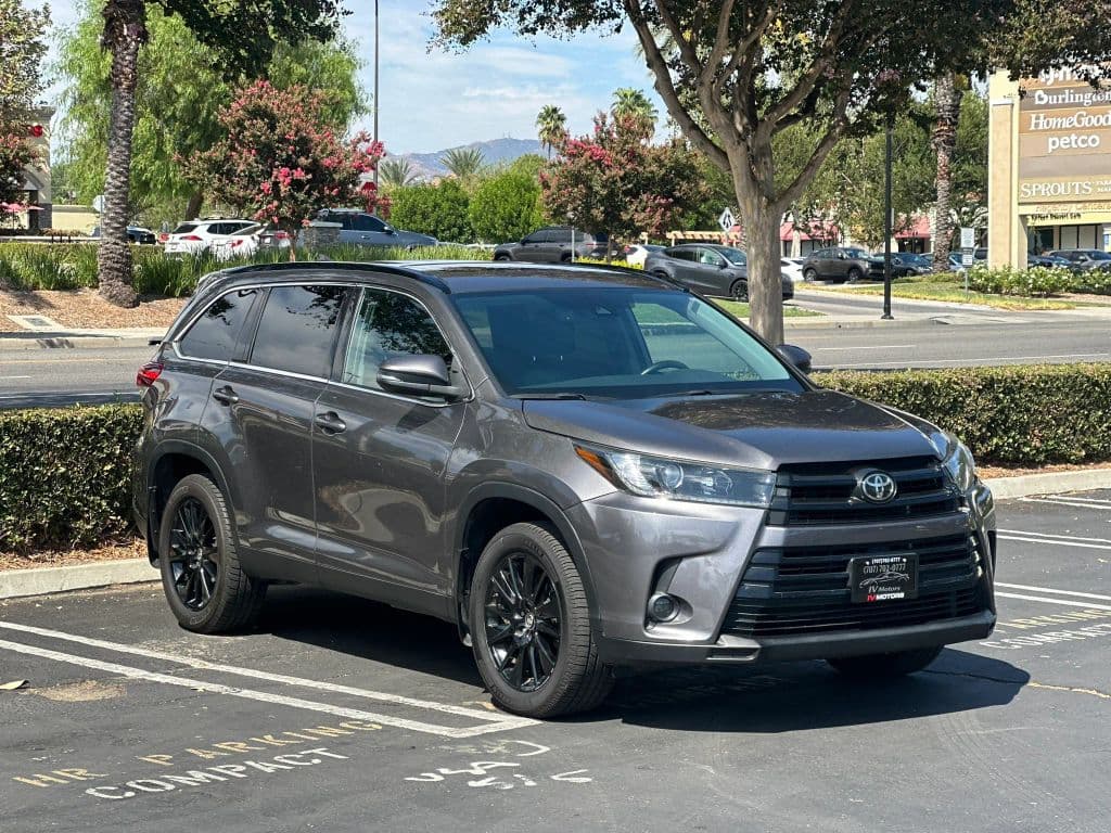 2019 Toyota Highlander SE - Photo 3