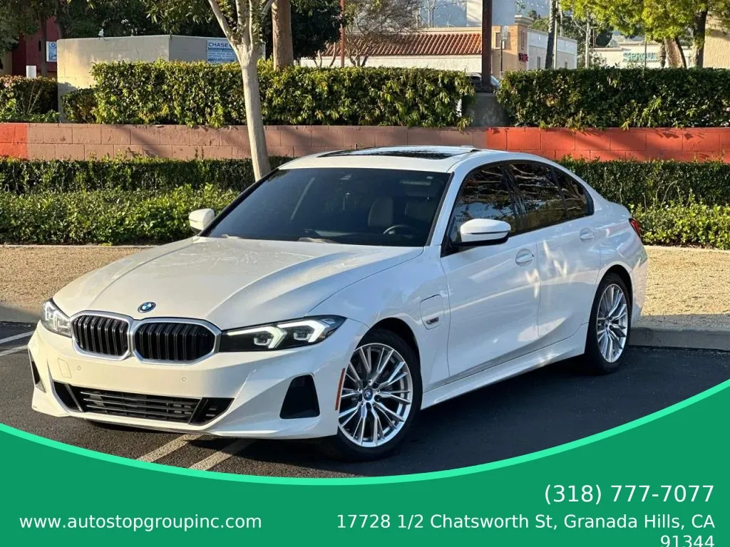 2023 BMW 3 Series 330e